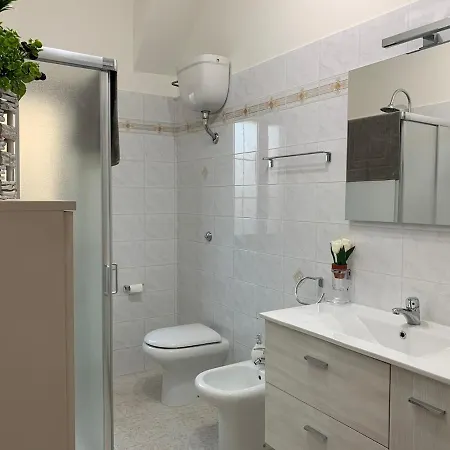 Scarlett 22 - Intero Appartamento, Centro Citta, Free Wifi Carbonia