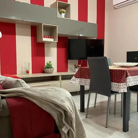 Scarlett 22 - Intero Appartamento, Centro Citta, Free Wifi Holiday home Carbonia