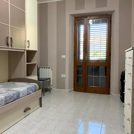 Scarlett 22 - Intero Appartamento, Centro Citta, Free Wifi * Carbonia